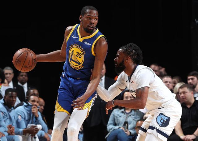 头球在足球 头球在足球