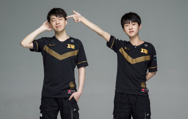 詹姆斯一如 詹姆斯一如